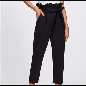 Frill Waist Selfie Tie Capri Ankle Pants